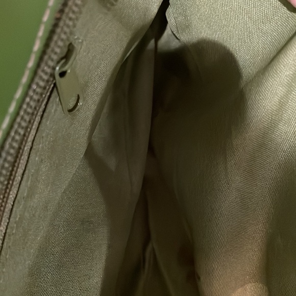 This is a beautiful green and gold mini Mcklien bag - Picture 3 of 10